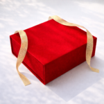 Pudełko Prezentowe Velvet Touch Czerwone  245x180x80mm - obrazek 3